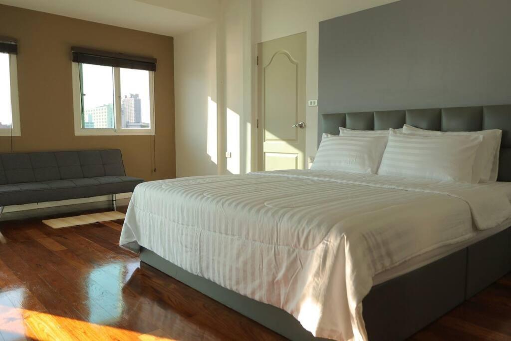 Riverfront House/chao Phraya River/baan Rimphraya Holiday home Bangkok
