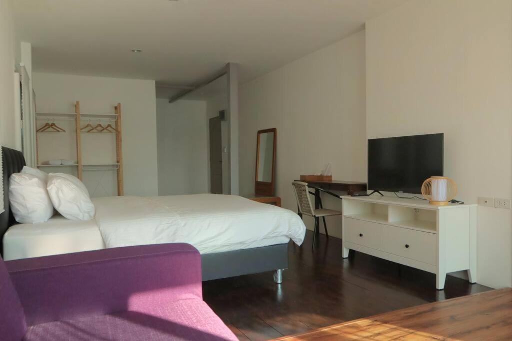 Riverfront House/chao Phraya River/baan Rimphraya Holiday home