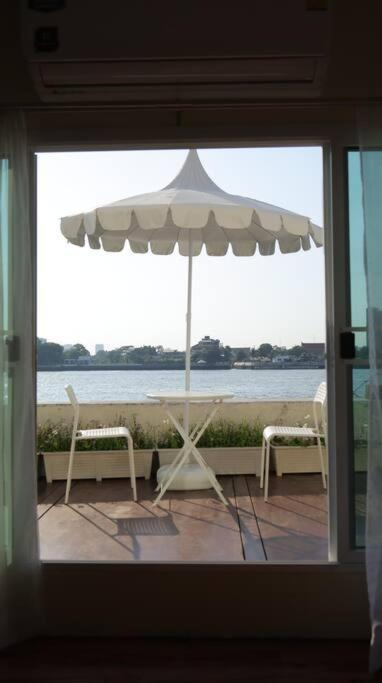 Riverfront House/chao Phraya River/baan Rimphraya Ferienhaus
