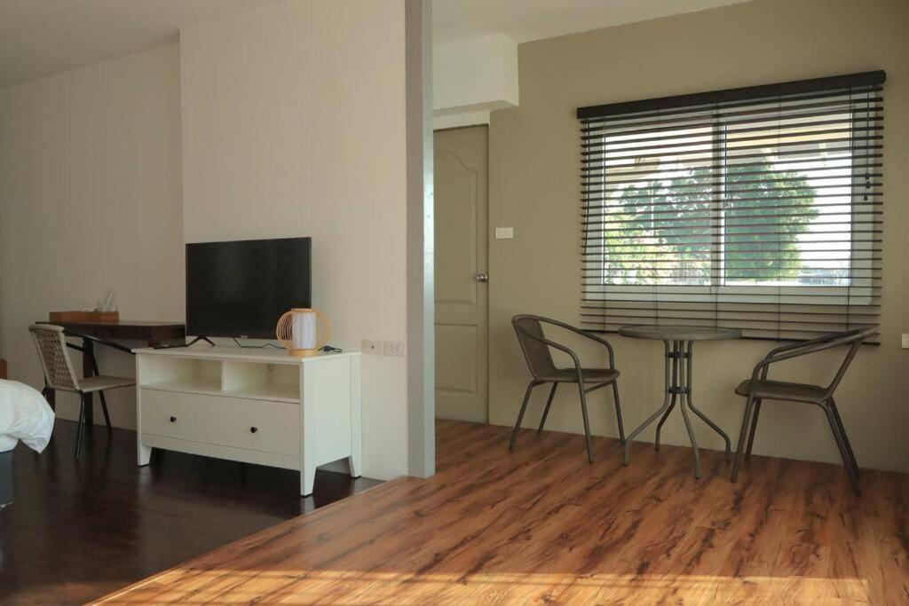 Riverfront House/chao Phraya River/baan Rimphraya Holiday home *