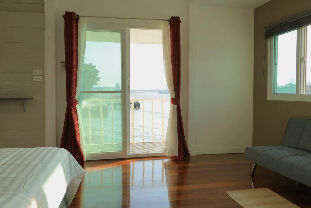 Holiday home Riverfront House/chao Phraya River/baan Rimphraya Bangkok