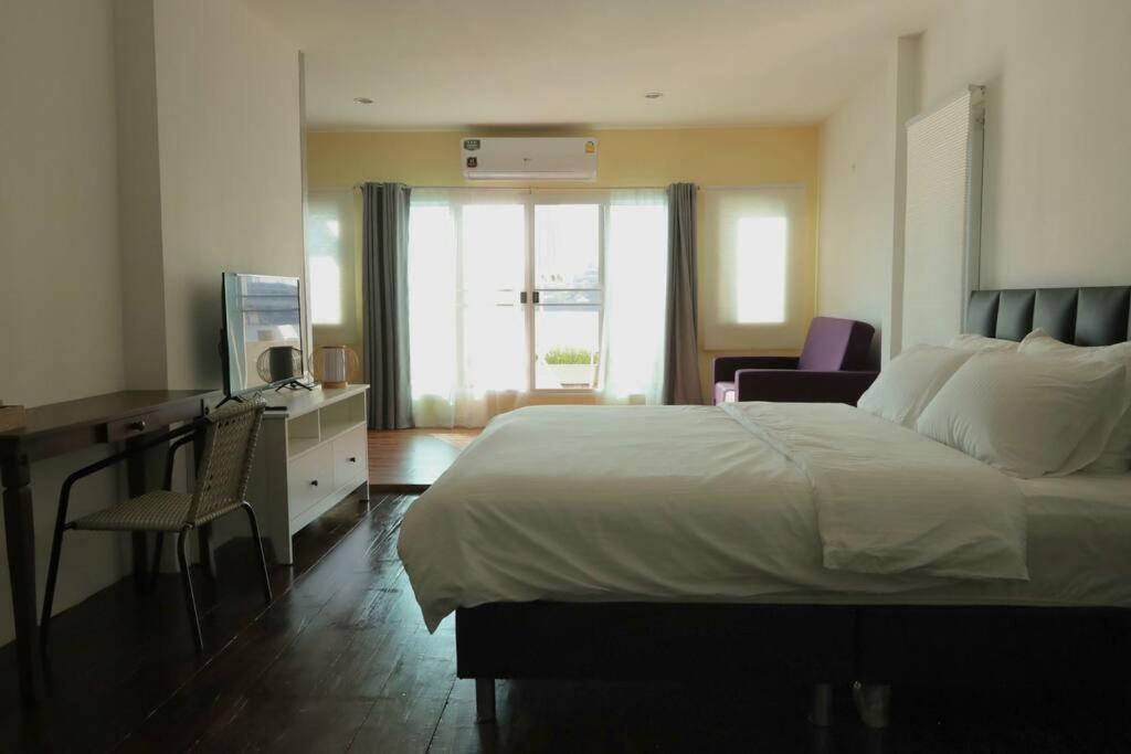 Riverfront House/chao Phraya River/baan Rimphraya Holiday home